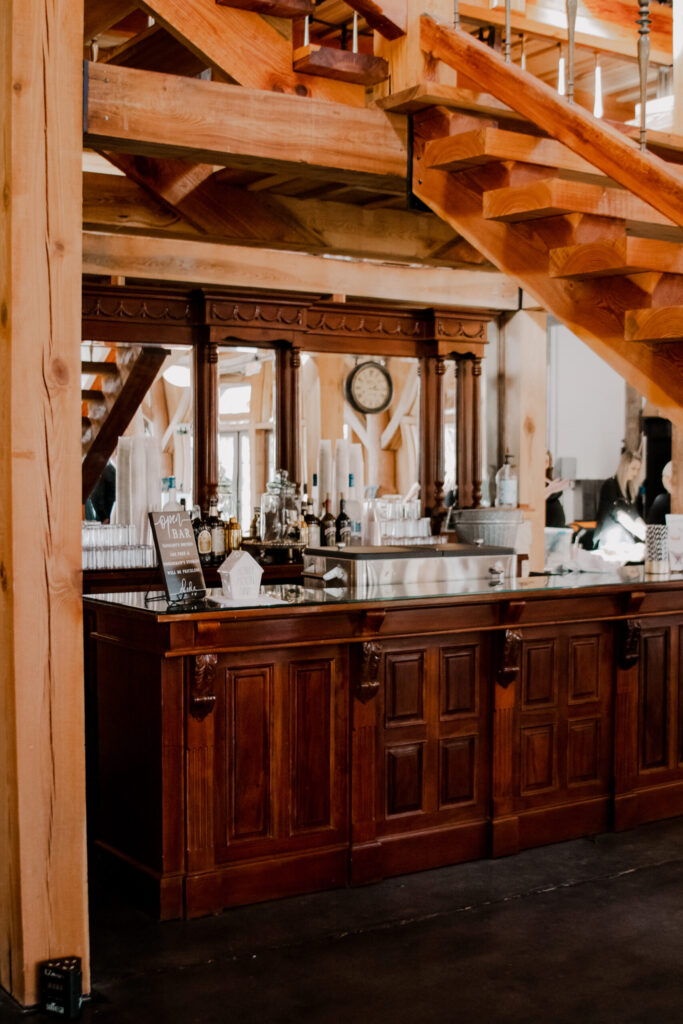 957028_d611230cd31d4aac931cd20ce880fb3f~mv2