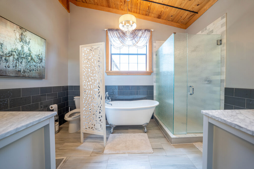 e33a28_4d03dac14c754e15948126b8890bbb75~mv2